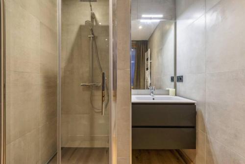 Jacaranda2 Sublime 6pax Vue MtBlanc Central Parking