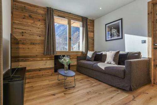 Jacaranda2 Sublime 6pax Vue MtBlanc Central Parking