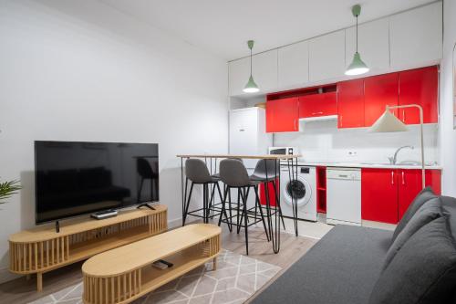Steps to Gran Via Stylish 1BR in Chueca