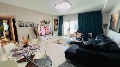 Luxury 2 Bedrooms Apartment Partial Sea View 121-Juffair