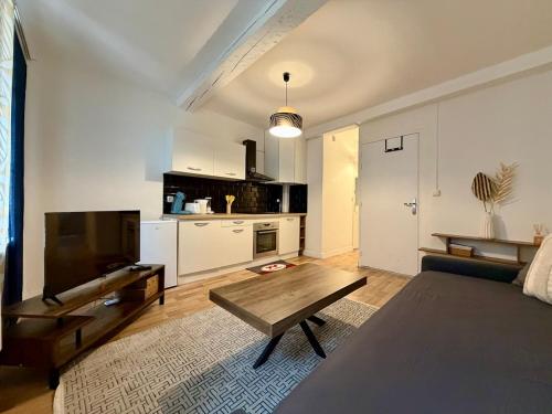 Liberté 38 - Close to Station and City Center