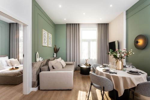 Perfect Apartment in the Old Town 5min Market Square AC WiFi Parking