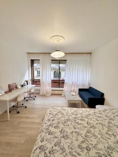 Le Berri Chic Studio-Steps from Champs-Élysées
