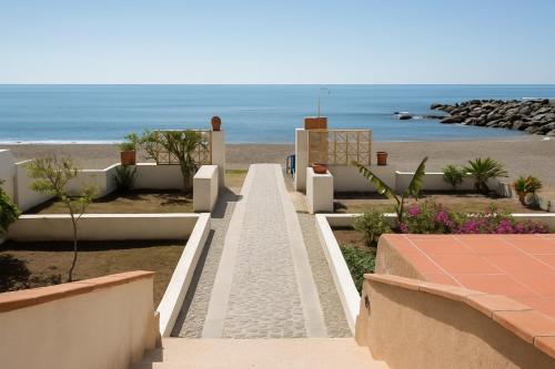 The Pearl with Private Beach Access