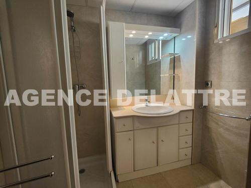 Penthouse 4 Chambres, Piscine & Parking, Plage