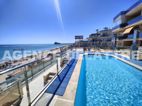 Penthouse 4 Chambres, Piscine & Parking, Plage