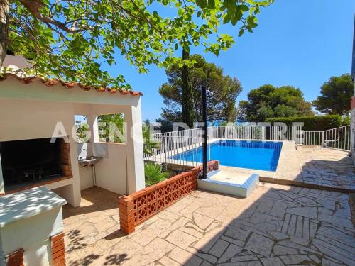 Villa ensoleillée avec piscine privée & WIFI, 3 chambres