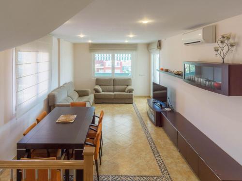 Grande villa 4 chambres, piscine privée, climatisation, WiFi