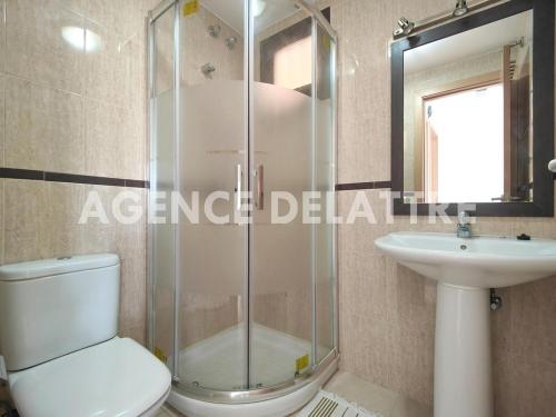 Appartement 2 chambres avec climatisation, parking, près des plages