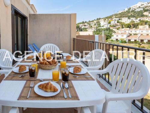 Appartement 2 chambres avec climatisation, parking, près des plages