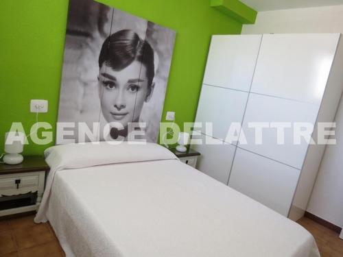 Appartement en bord de mer avec parking et piscine