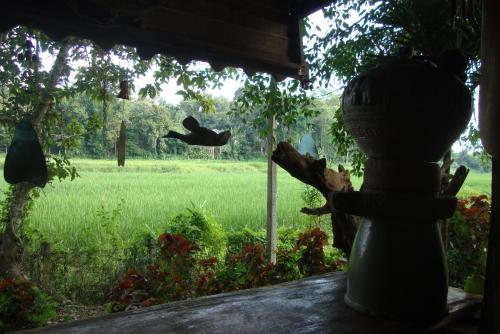 Baan Suan Jantra Home Stayにある庭