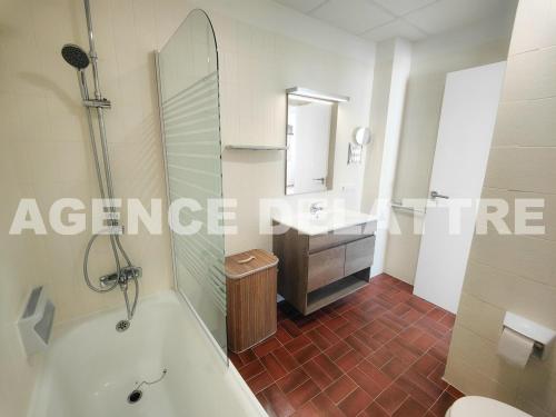Penthouse avec Terrasse à 150m de la Plage
