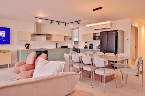 A kitchen or kitchenette at Edificio Doña Raquel