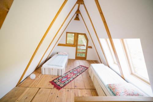 Katil atau katil-katil dalam bilik di Herzegovina Lodges Boracko Jezero