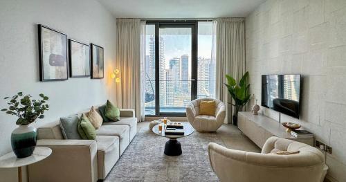 Stylish 2 Bed with full marina view on high floor