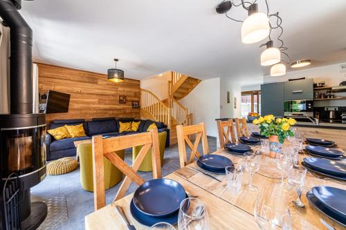 Chalet Rivendell, Morzine sleeps 10 with garage