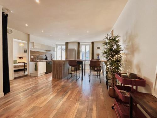 O bucătărie sau chicinetă la Bel appartement