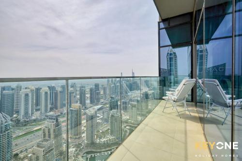 Spectacular Marina Views Luxurious Two Bedroom
