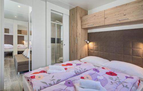 3 Bedroom Stunning Stacaravan In Vabriga