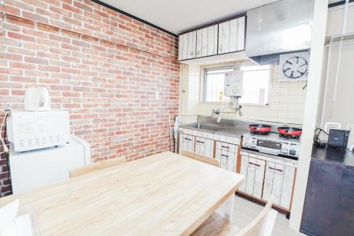 301Room 1 Stop from Ikebukuro Entire 33m on 3st Floor 2 Bedrooms for up to 6 Guests 3Minute Walk to Don Quijote