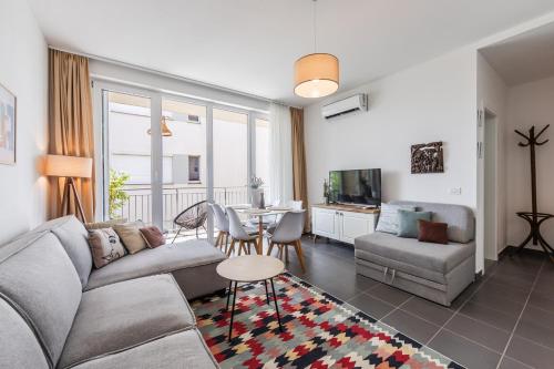 Talea Dream Beach Apartment by PikHost