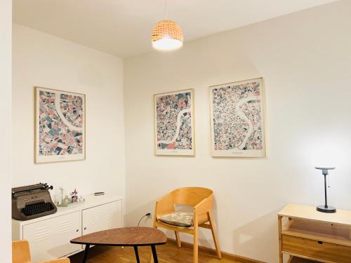 In Swiss Home - Barfüsserplatz BAR street Apartment