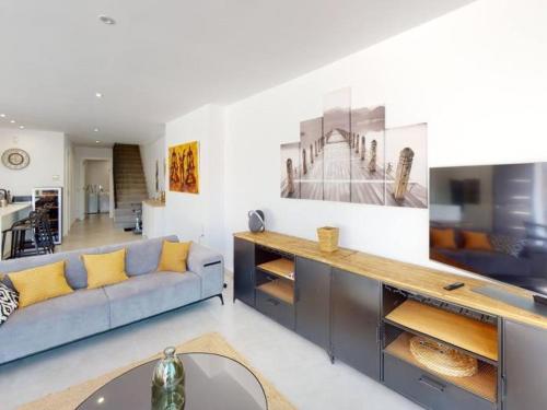 Preciosa casa Roses con piscina cerca playa AV 90