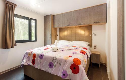 Gorgeous Stacaravan In Vabriga With Wifi
