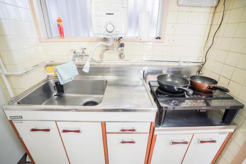 302Room 1 Stop from Ikebukuro Entire 33m on 3st Floor 2 Bedrooms for up to 6 Guests 3Minute Walk to Don Quijote