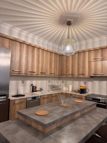Luxury Central Apartment