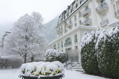 Alpine stay Mont Blanc view parking