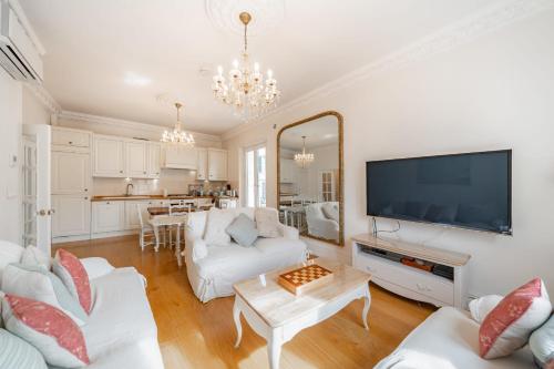 Truly amazing 3 bedrooms Cannes center!!