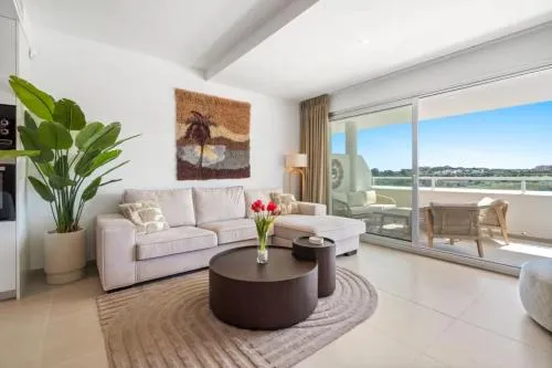 Family Friendly 3BR Apartment l Pool and Terrace photo 1