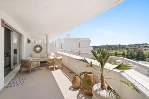 Family Friendly 3BR Apartment l Pool and Terrace photo 8