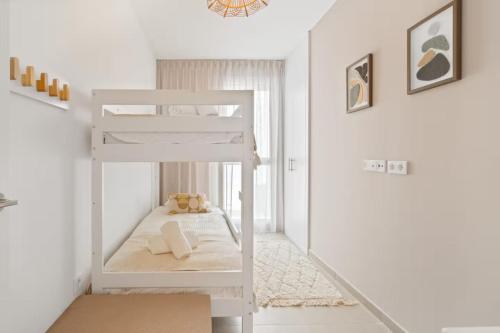 Family Friendly 3BR Apartment l Pool and Terrace photo 16
