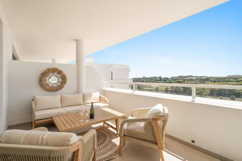 Family Friendly 3BR Apartment l Pool and Terrace photo 18