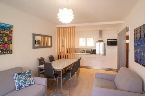 66B - Beautiful flat 800m from the sea with private parking