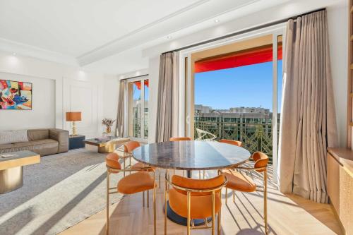 REF 1553 - Cannes Center - Sea view apartment for rent