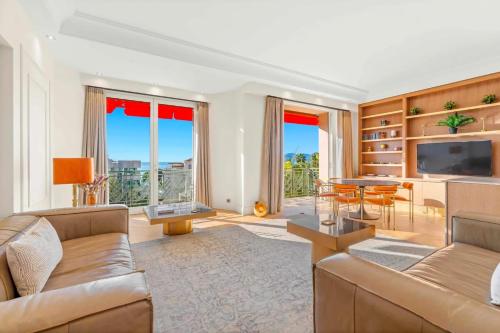 REF 1553 - Cannes Center - Sea view apartment for rent