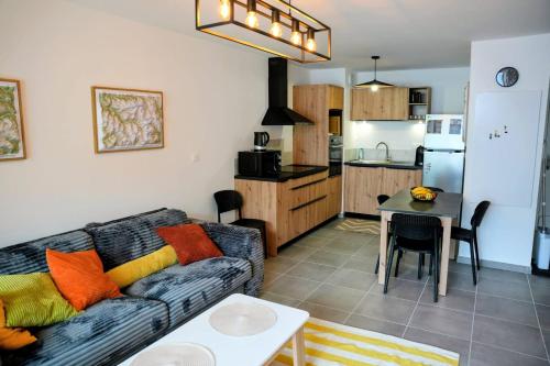 Modern apartment close to the slopes in Briançon
