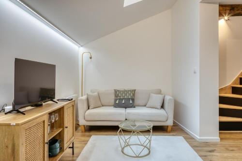 L'écureuil voyageur joli duplex centre