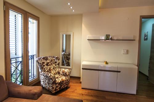 Gallery image of De Lux Apartments in Petrovac na Moru