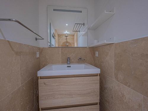 AU COEUR DU CENTRE-VILLE - APPARTEMENT T2 - PROCHE DE LA PLAGE