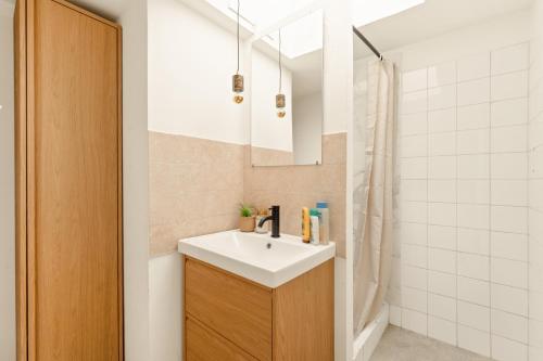Cité des Fleurs Paris17- Cozy Junior OneBedroom-4p