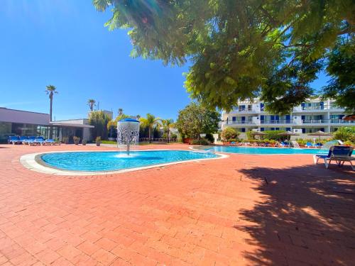 Top floor apartment with marina views #1993