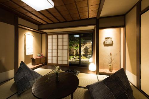 Khu vực ghế ngồi tại Higashiyama Kageroi