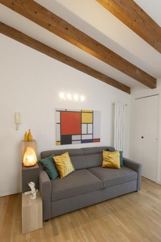Artstay - Apt San Raffaele, near Metro M1, AC