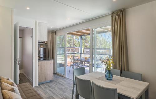 3 Bedroom Stunning Stacaravan In Vabriga