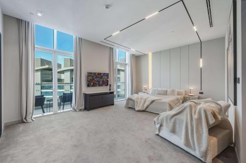 Palm Penthouse Sky Villa - Vast Terrace & Jacuzzi by Exclusive Holiday Homes photo 3